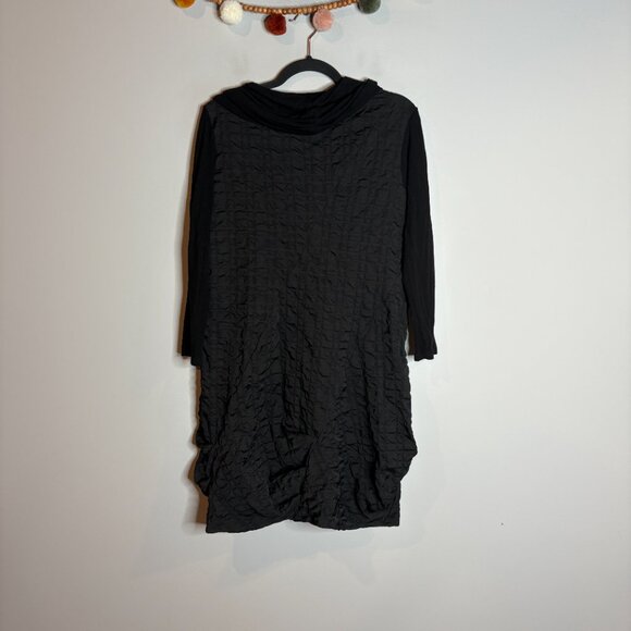 Niche Nilgun Derman black crinkle cowl neck tunic - Picture 5 of 5